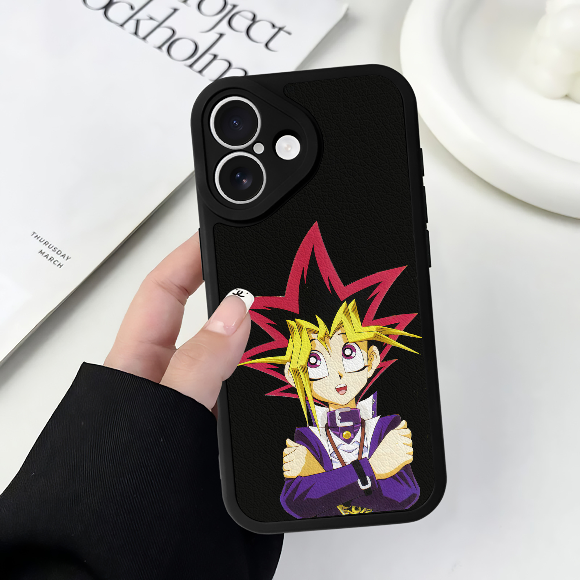 遊☆戯☆王 Yu-Gi-Oh! 【iPhone 16シリーズ対応】シリコンスマホケース（レザー調） 材質：シリコン